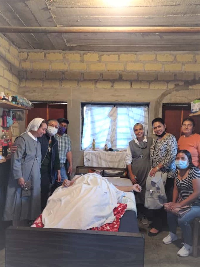 In visita al signor Rosario, immobilizzato da più di nove anni